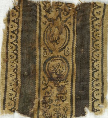 Coptic. <em>Band Fragment with Botanical Decoration</em>, 5th–7th century C.E. Linen, wool, 4 1/4 x 4 3/4 in. (10.8 x 12.1 cm). Brooklyn Museum, Gift of Adelaide Goan, 64.114.276 (Photo: Brooklyn Museum (in collaboration with Index of Christian Art, Princeton University), CUR.64.114.276_ICA.jpg)
