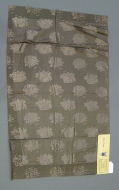 Onondaga Silk Company, Inc. (1925–1981). <em>Textile Swatches</em>, 1948–1959. Silk, 35 1/4 x 22 in. (89.5 x 55.9 cm). Brooklyn Museum, Gift of the Onondaga Silk Company, 64.130.558 (Photo: Brooklyn Museum, CUR.64.130.558.jpg)