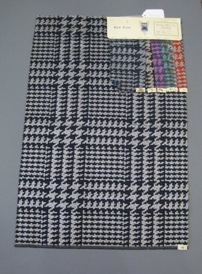 Onondaga Silk Company, Inc. (1925–1981). <em>Textile Swatches</em>, 1948–1959. 58% wool, 42% silk, 26 1/2 x 18 in. (67.3 x 45.7 cm). Brooklyn Museum, Gift of the Onondaga Silk Company, 64.130.691 (Photo: Brooklyn Museum, CUR.64.130.691.jpg)