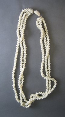 Marquesan. <em>Necklace</em>. Shell, fiber, 17 5/16 in. (44 cm) long. Brooklyn Museum, Gift of PVI Gallery, 65.150.1. Creative Commons-BY (Photo: Brooklyn Museum, CUR.65.150.1.jpg)