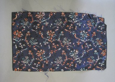  <em>Textile Swatch</em>, 1950s to 1960s. Silk, 12 3/4 in. (32.4 cm). Brooklyn Museum, Gift of Mrs. Robert G. Olmsted and Constable MacCracken, 69.149.80.39 (Photo: Brooklyn Museum, CUR.69.149.80.39.jpg)
