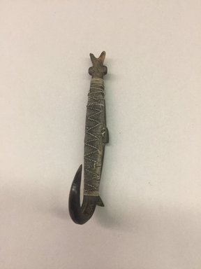 Solomon Islander. <em>Fishhook</em>. Tortoise shell, mother of pearl, nylon thread, L 2 15/16 in. (7.5 cm). Brooklyn Museum, Gift of Bayard Fox, 70.71.1. Creative Commons-BY (Photo: , CUR.70.71.1_detail01.jpg)