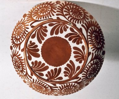 William de Morgan. <em>Plate</em>, ca. 1885. Tin glazed earthenware, 14 in. (35.6 cm). Brooklyn Museum, Alfred T. and Caroline S. Zoebisch Fund, 71.72. Creative Commons-BY (Photo: Brooklyn Museum, CUR.71.72_back.jpg)