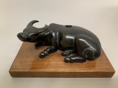  <em>Water Dropper in Form of Ox</em>, 16th century. Bronze, 2 x 4 3/4 in. (5.1 x 12.1 cm). Brooklyn Museum, Designated Purchase Fund, 75.128.2. Creative Commons-BY (Photo: Brooklyn Museum, CUR.75.128.2.jpg)