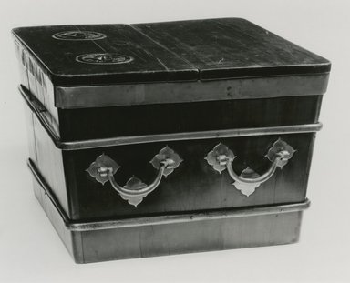  <em>Ice Chest</em>, 17th century. Hardwood, 13 3/4 x 20 x 20 in. (34.9 x 50.8 x 50.8 cm). Brooklyn Museum, Gift of Doris and Ed Wiener, 77.211. Creative Commons-BY (Photo: Brooklyn Museum, CUR.77.211_bw.jpg)
