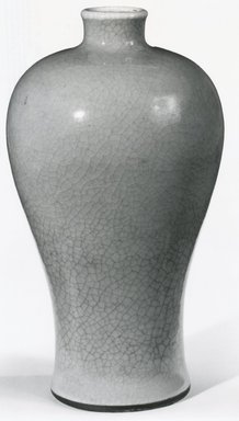  <em>Wine Bottle</em>, 17th–18th century. Celadon, 7 1/4 x 4 in. (18.4 x 10.2 cm). Brooklyn Museum, Gift of Dr. John P. Lyden, 80.275.11. Creative Commons-BY (Photo: Brooklyn Museum, CUR.80.275.11_bw.jpg)
