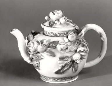  <em>Teapot</em>, ca. 1680. Porcelain, with lid: 3 1/4 x 4 1/2 in. (8.3 x 11.4 cm). Brooklyn Museum, Gift of Gerald Malina, 80.276. Creative Commons-BY (Photo: Brooklyn Museum, CUR.80.276_bw.jpg)