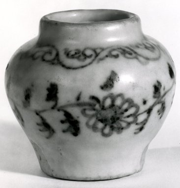  <em>Qingbai Jarlet</em>, 13th–14th century. Porcelain, 2 x 2 1/8 in. (5.1 x 5.4 cm). Brooklyn Museum, Gift of Henry Fischer, 81.282.8. Creative Commons-BY (Photo: Brooklyn Museum, CUR.81.282.8_bw.jpg)