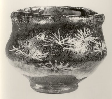  <em>Tea Bowl</em>, mid-20th century. Stoneware, Shino ware, 3 3/8 x 4 1/4 in. (8.6 x 10.8 cm). Brooklyn Museum, Gift of Robert S. Anderson, 83.176.3. Creative Commons-BY (Photo: Brooklyn Museum, CUR.83.176.3_bw.jpg)