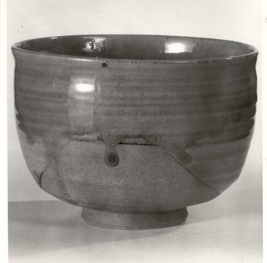  <em>Tea Bowl</em>, ca. 1960. Stoneware, Ichiraku ware, 3 1/4 x 4 5/8 in. (8.3 x 11.7 cm). Brooklyn Museum, Gift of Dr. and Mrs. John P. Lyden, 83.241.5. Creative Commons-BY (Photo: Brooklyn Museum, CUR.83.241.5_bw.jpg)