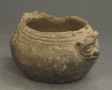 Taino. <em>Bowl</em>, 1000-1500 C.E. Ceramic, 3 1/8 x 5 1/2 x 5 1/2 in. (7.9 x 14 x 14 cm). Brooklyn Museum, Gift of Mr. and Mrs. Vincent Fay, 85.261.16. Creative Commons-BY (Photo: Brooklyn Museum, CUR.85.261.16.jpg)
