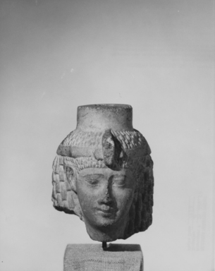  <em>Head of a Queen or Goddess</em>, ca. 230 B.C.E. Limestone, 4 1/4 x 3 1/8 in. (10.8 x 7.9 cm). Brooklyn Museum, Gift of the Ernest Erickson Foundation, Inc., 86.226.32. Creative Commons-BY (Photo: , CUR.86.226.32_NegA_print_bw.jpg)