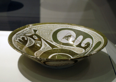  <em>Bowl with a Bird</em>, 10th century. Ceramic; earthenware, painted in luster on an opaque white glaze, Diameter: 10 1/4 in. (26 cm). Brooklyn Museum, Gift of the Ernest Erickson Foundation, Inc., 86.227.80. Creative Commons-BY (Photo: Brooklyn Museum, CUR.86.227.80_view2.jpg)