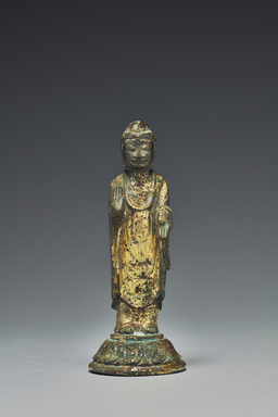  <em>Figure of Standing Buddha</em>, First half of 7th century. Gilt bronze, height: 6 1/8 in. (15.6 cm). Lent by the Carroll Family Collection, L2021.3.3 (Photo: , CUR.L2021.3.3_view01.jpg)