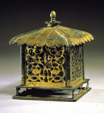  <em>Buddhist Reliquary</em>, ca. 8th century. Gilt bronze, glass, 5 × 4 in. (12.7 × 10.2 cm). Lent by the Carroll Family Collection, L2021.3.6a-c (Photo: , CUR.L2021.3.6a-c.jpg)