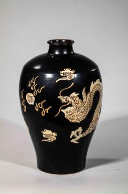  <em>Vase with Dragon Decoration</em>, 12th-13th century. Stoneware with glaze, 11 1/4 in. (28.5 cm). Brooklyn Museum, Gift of the Carroll Family Collection, 2021.17.3 (Photo: Image courtesy of the donor., CUR.TL2020.12.3.jpg)