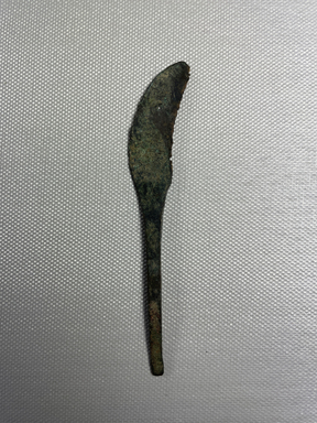  <em>Scalpel</em>. Bronze, 4 7/16 × 5/8 × 1/16 in. (11.2 × 1.6 × 0.2 cm). Brooklyn Museum, Brooklyn Museum Collection, X249.57. Creative Commons-BY (Photo: Brooklyn Museum, CUR.X249.57_view01.jpg)