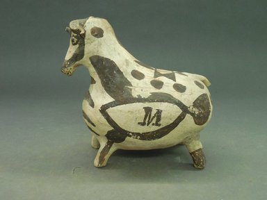 A:shiwi (Zuni Pueblo). <em>Vessel in Shape of a Steer</em>, 19th century. Clay, 6 1/2 x 7 1/8 x 4 in. (16.5 x 18.1 x 10.2 cm). Brooklyn Museum, Brooklyn Museum Collection, X898.5. Creative Commons-BY (Photo: Brooklyn Museum, CUR.X898.5_view1.jpg)