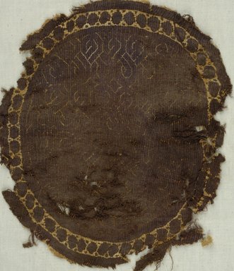 Coptic. <em>Roundel with Interlace Pattern</em>, 4th-5th century C.E. Flax, wool, 8 x 6 3/4 in. (20.3 x 17.1 cm). Brooklyn Museum, Brooklyn Museum Collection, X932. Creative Commons-BY (Photo: Brooklyn Museum (in collaboration with Index of Christian Art, Princeton University), CUR.X932_ICA.jpg)