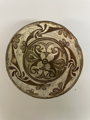 Hopi Pueblo. <em>Bowl</em>, 19th century. Clay, slip, pigment, 3 5/8 × 6 1/4 × 6 1/4 in. (9.2 × 15.9 × 15.9 cm). Brooklyn Museum, Brooklyn Museum Collection, X949.15. Creative Commons-BY (Photo: Brooklyn Museum, CUR.X949.15_top01.jpg)