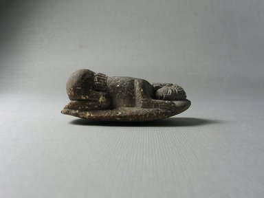  <em>Erotic Figure of a Female</em>, 664–525 B.C.E. Clay, 1/2 x 11/16 x 2 5/16 in. (1.3 x 1.8 x 5.8 cm). Brooklyn Museum, Brooklyn Museum Collection, X865.2. Creative Commons-BY (Photo: Brooklyn Museum, CUR.x865.2_view03.jpg)