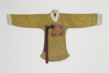  <em>Court Woman's Jacket (Dangeui)</em>, 19th century. Silk gauze, velvet, paper, Overall: 24 7/16 x 47 1/2 in. (62 x 120.7 cm). Brooklyn Museum, Brooklyn Museum Collection, X1101.2. Creative Commons-BY (Photo: , X1101.2.jpg)