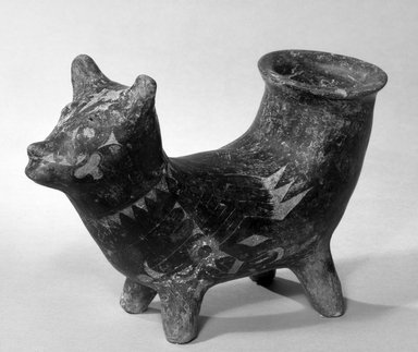 Native American (unidentified). <em>Effigy Vessel</em>, 1400-1700 C.E. Clay, slip, 6 × 3 × 9 in. (15.2 × 7.6 × 22.9 cm). Brooklyn Museum, Brooklyn Museum Collection, X580. Creative Commons-BY (Photo: Brooklyn Museum, X580_view2_bw.jpg)