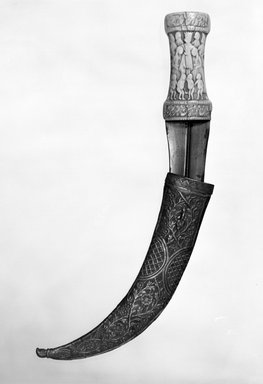  <em>Dagger</em>, ca. 1800. Steel with ivory handle, 15 1/2 in. (39.4 cm). Brooklyn Museum, Brooklyn Museum Collection, X742. Creative Commons-BY (Photo: Brooklyn Museum, X742_bw_SL4.jpg)