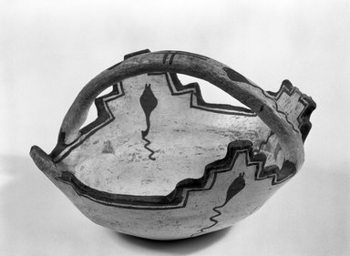 She-we-na (Zuni Pueblo). <em>Prayer Meal Bowl</em>, late 19th century. Clay, pigment, 5 1/2 x 8 1.2 in. (13.9 cm x 20.9 cm). Brooklyn Museum, Brooklyn Museum Collection, X922.6. Creative Commons-BY (Photo: Brooklyn Museum, X922.6_bw.jpg)