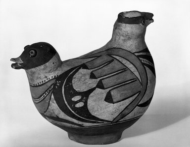 Haak’u (Acoma Pueblo). <em>Effigy Vessel in the Form of a 2-headed bird</em>, ca. 1875. Clay, slip, 5 1/2 x 4 3/4 x 7 in (14 x 12.2 x 17.8 cm). Brooklyn Museum, Brooklyn Museum Collection, X949.5. Creative Commons-BY (Photo: Brooklyn Museum, X949.5_bw.jpg)