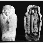 Small Model of a Coffin with Two Ushabti of Seba