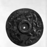 Circular Gorget in Form of a Flat Disc