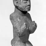 Male Figure Kneeling on a Pedestal (Ntadi)