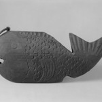 Pothook Adjuster in the Form of a Tai (Sea Bream)