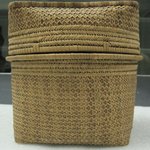 Round Deep Basket with Square Cover