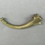 Gold-weight (abrammuo): side-blown horn