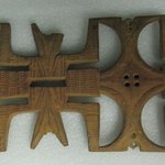 Carved Pole to Hold up Wall Mat (Ehel)