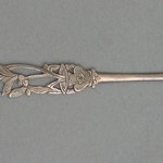 Hair Pin of Flowers and Vase Design