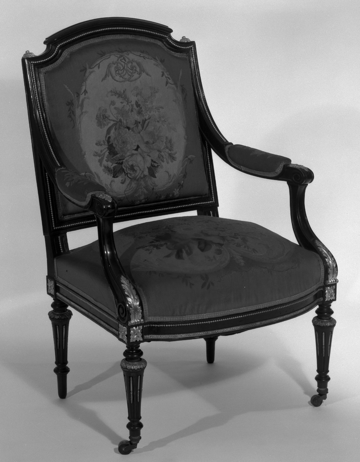 1870s Louis XVI Style Ebonized Fauteuil in Upholstered Linen – Lee
