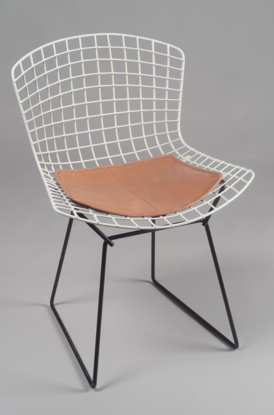 Harry Bertoia (American, born Italy, 1915-1978). <em>Side Chair, Model 420-2</em>, Designed 1952-53; this example manufactured 1959. Rubber-coated metal, metal, vinyl, 30 1/8 x 21 x 22 1/4 in. (76.5 x 53.3 x 56.5 cm). Brooklyn Museum, Bequest of William K. Jacobs, Jr., 1992.93.17. © artist or artist's estate (Photo: Brooklyn Museum, 1992.93.17.jpg)