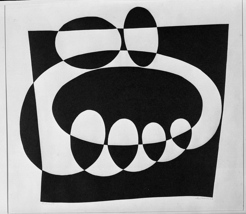 Josef Albers (American, 1888-1976). <em>Round Runde</em>, 1933. Woodcut on wove paper, Image: 10 1/16 x 11 in. (25.5 x 28 cm). Brooklyn Museum, Anonymous gift, 53.238.1. © artist or artist's estate (Photo: Brooklyn Museum, 53.238.1_acetate_bw.jpg)