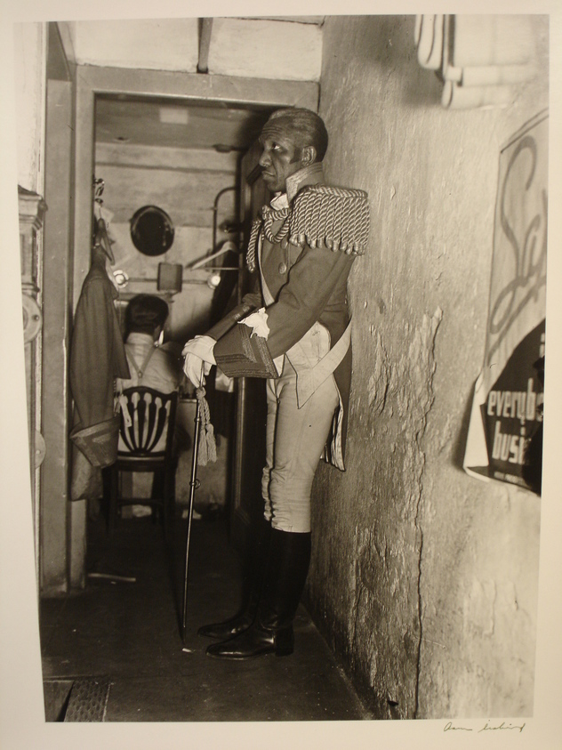 Aaron Siskind (American, 1903-1991). <em>Lafayette Theatre 2</em>, 1938. Gelatin silver print, Sheet: 13 7/8 x 10 3/4 in. Brooklyn Museum, Gift of Dr. Daryoush Houshmand, 1989.193.3. © artist or artist's estate (Photo: Brooklyn Museum, CUR.1989.193.3.jpg)
